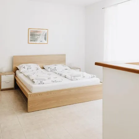 Spaleny Mlyn V Narodnim Parku Podyji 3*
