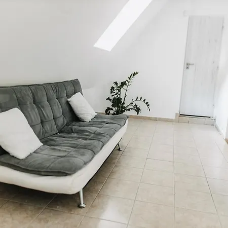 Spaleny Mlyn V Narodnim Parku Podyji Gæstehus 3*