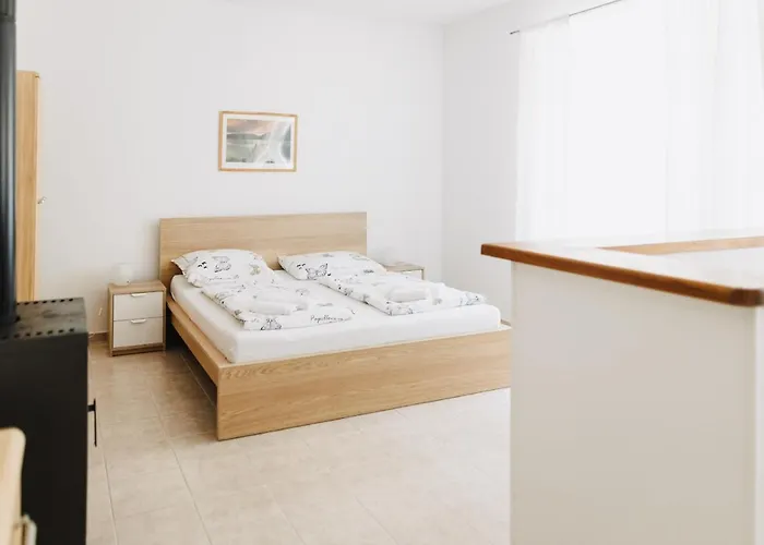 Spaleny Mlyn V Narodnim Parku Podyji 3*